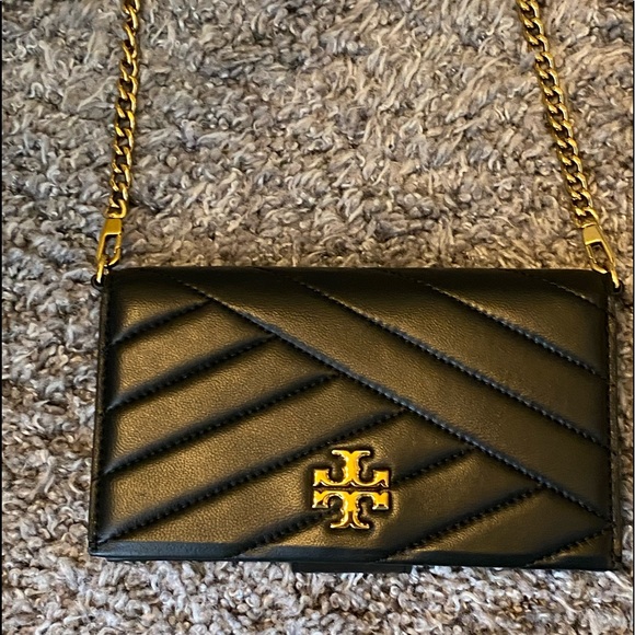 Tory Burch - Picture 3 of 7